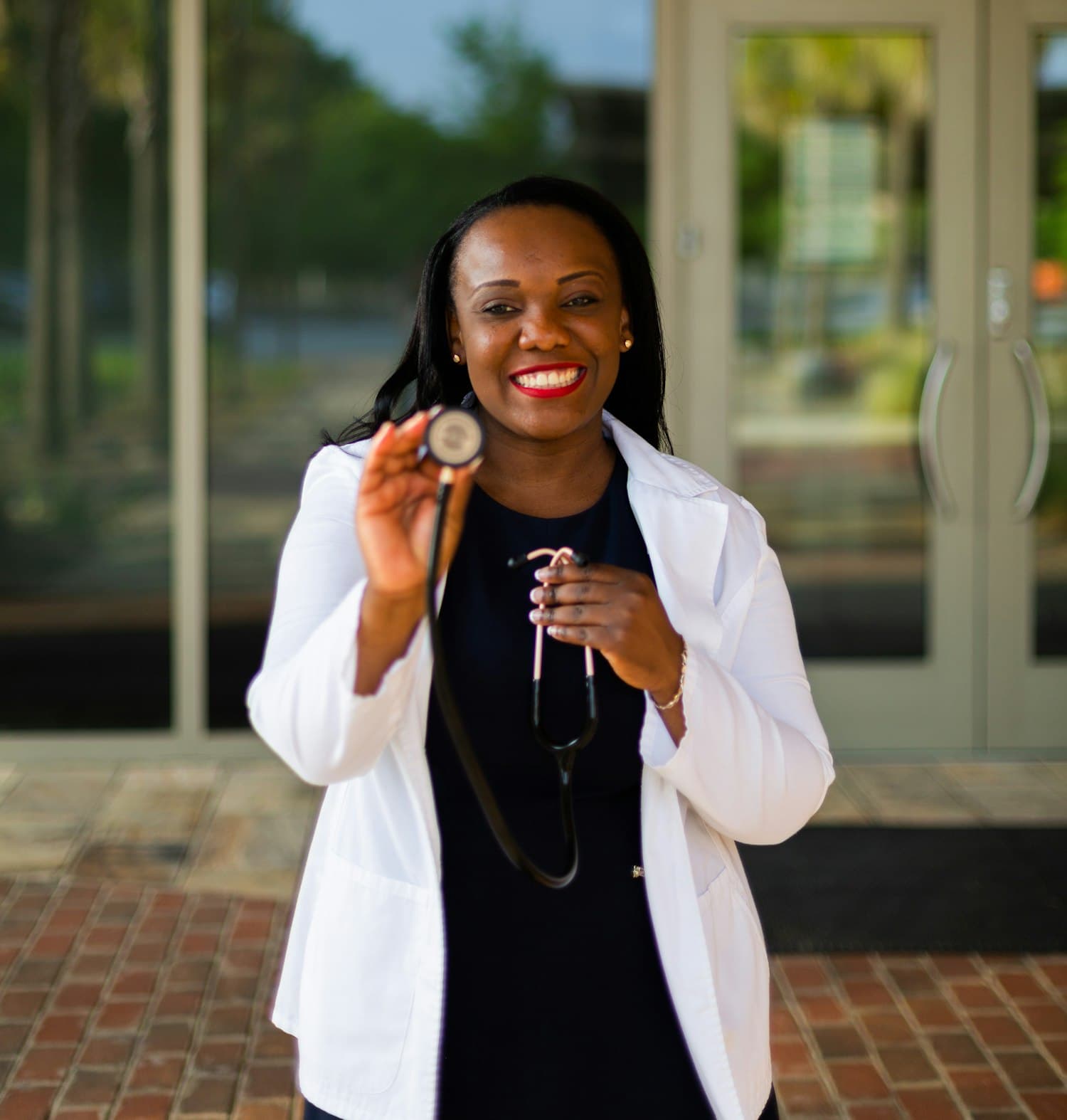 Dr. Sara Mehmood — Consultant Gynecologist & Obstetrician